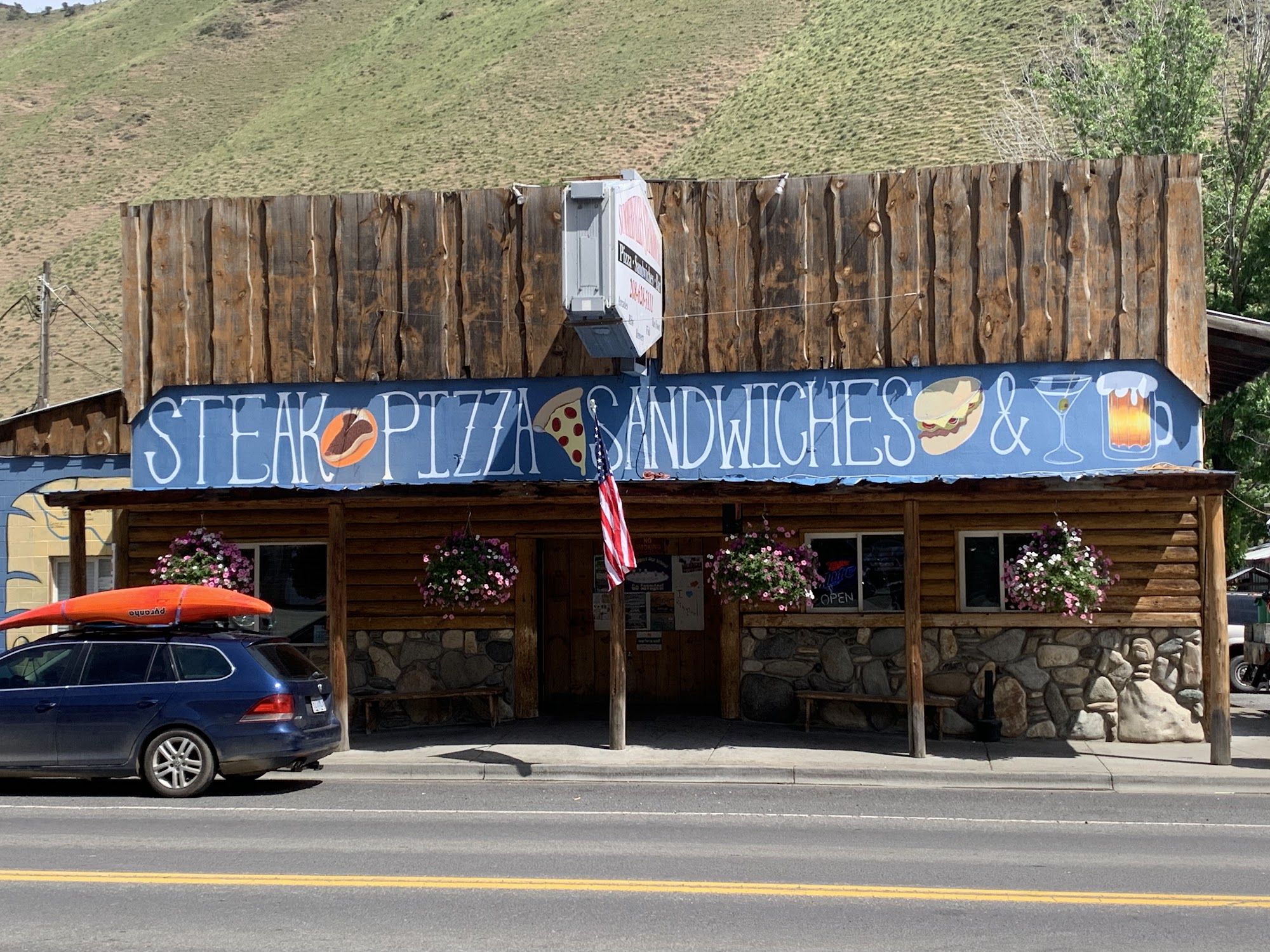 Summervilles Bar and Restaurant